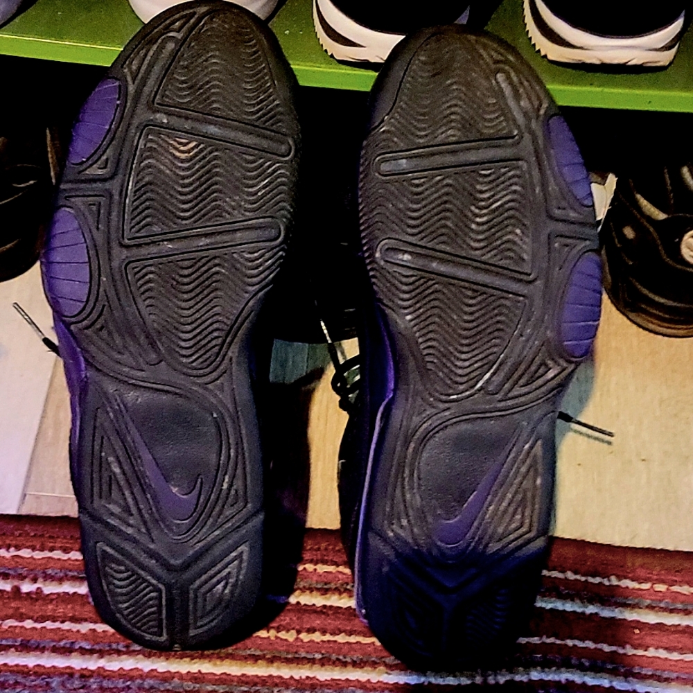Nike air black and purple size 9 men